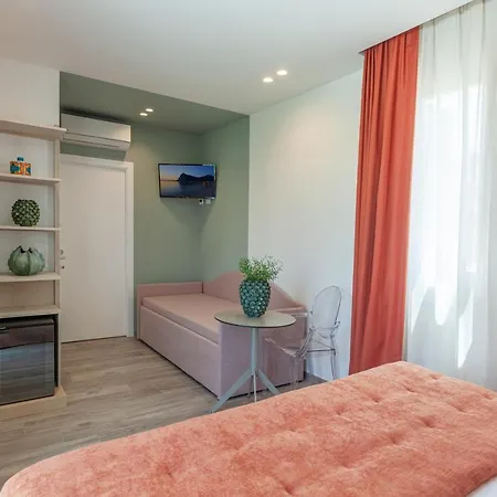 Guest house Zaararooms