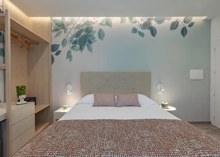 게스트하우스 Zaararooms 3*